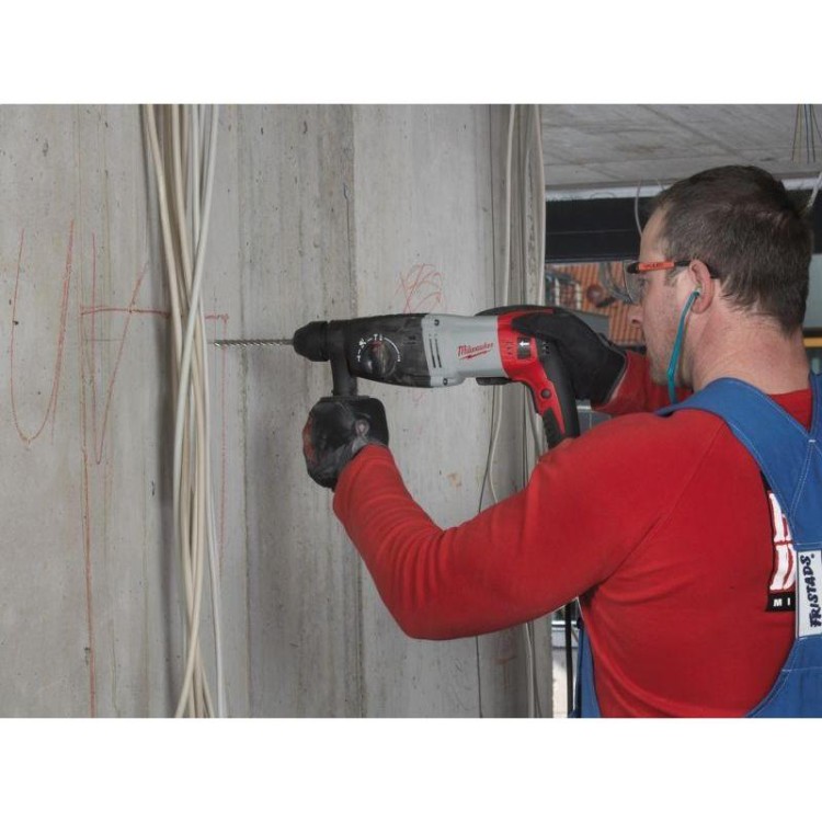 PH 28 - Młot typu kombi SDS-Plus 28mm o mocy 820 W, w walizce, 4933396396
