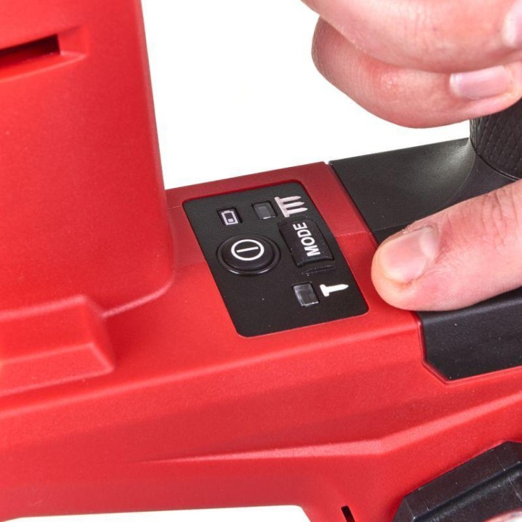 M18 FN18GS-0X - Gwoździarka 18GA, 18 V, FUEL, w walizce, bez wyposażenia, 4933471409