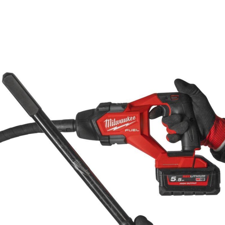 M18 FCVN12-551 - Igłowy wibrator do betonu z wałkiem 1,2 m, 18 V, 5.5 Ah, FUEL, z akumulatorem i ładowarką, 4933479597