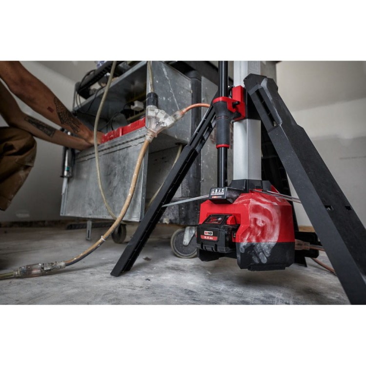 M18 Mocna lampa stojąca z ładowarką 4933478116 - techniktools