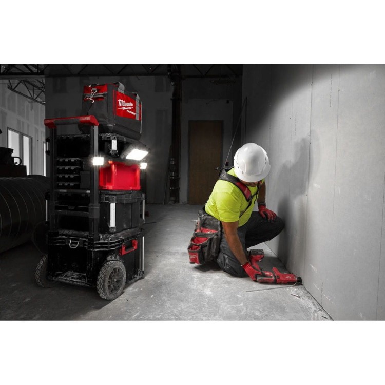 M18 PACKOUT Lampa do oświetlania strefowego z ładowarką 4933478120 - techniktools